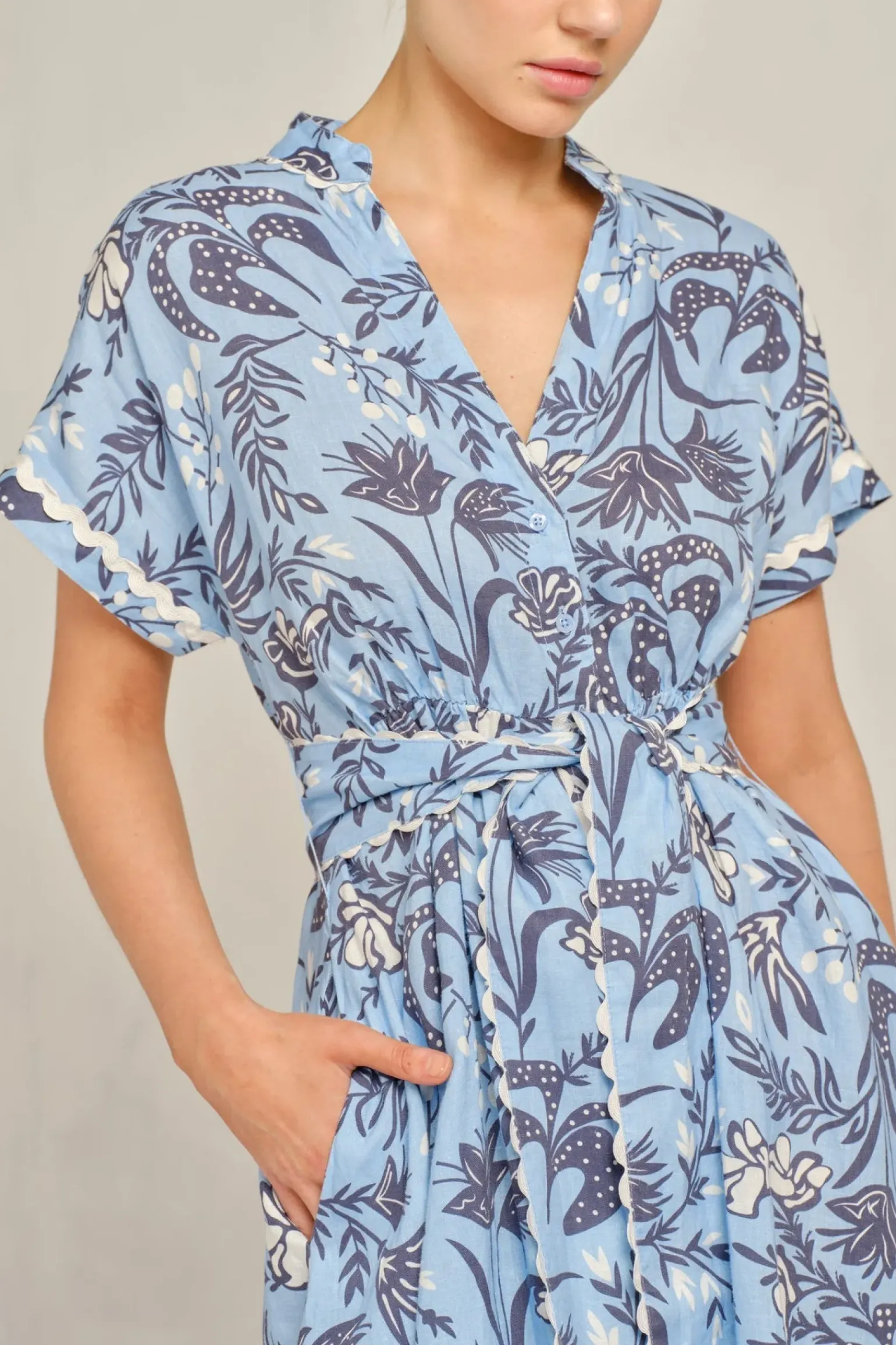 Alessandra Candice Wave Dress Paradise - Cornflower