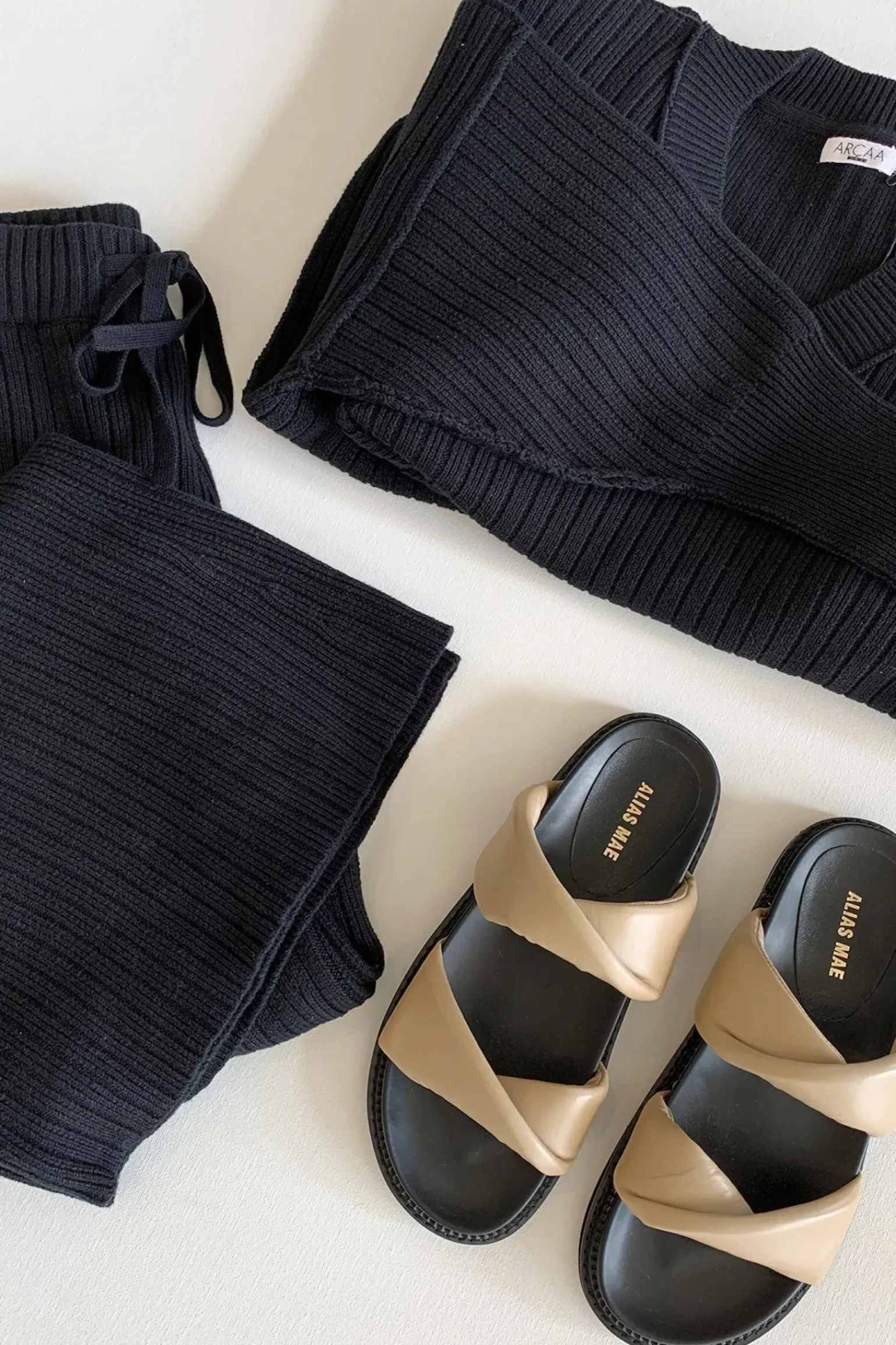 ARCAA Vera Sweater - Black