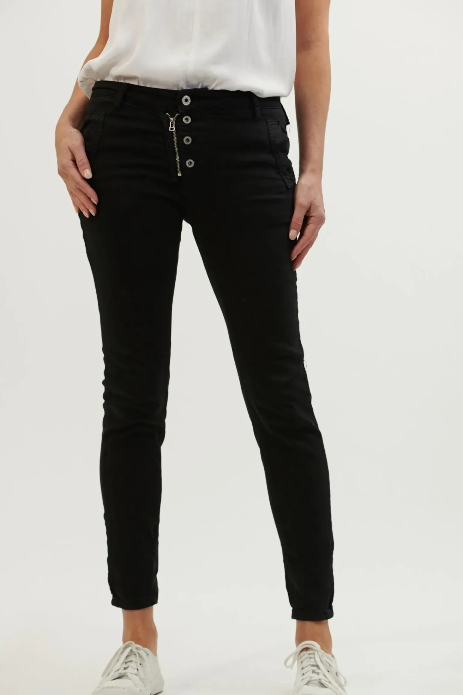Italian Star Button Jean - Black