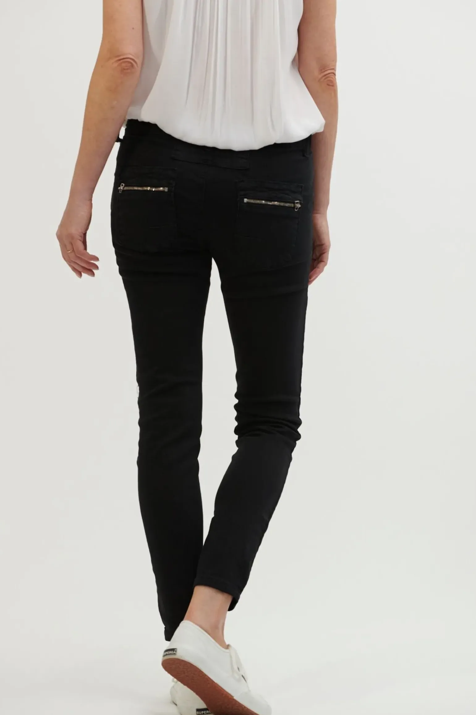 Italian Star Button Jean - Black