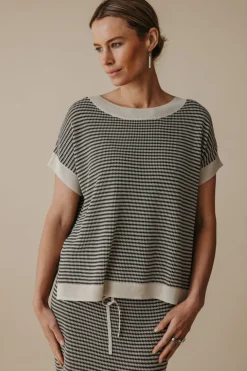 Talamaya Lattice Short Sleeve Pullover - Washed Black & Soft Gold